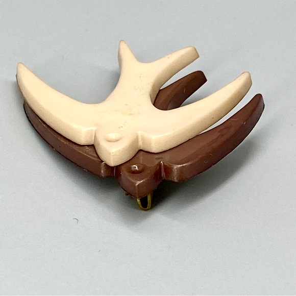 Vintage Celluloid Love Birds Swallows Brooch Pin - Picture 4 of 14